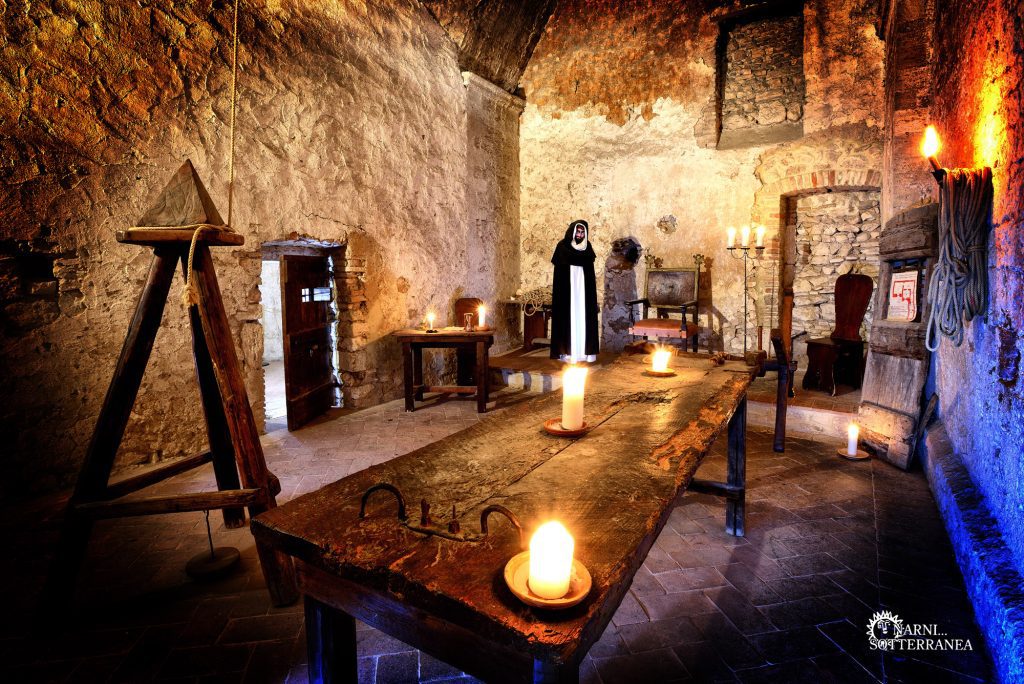 In Umbria among waterfalls and mysteries