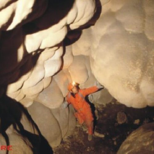 Speleologia nelle grotte della Cascata