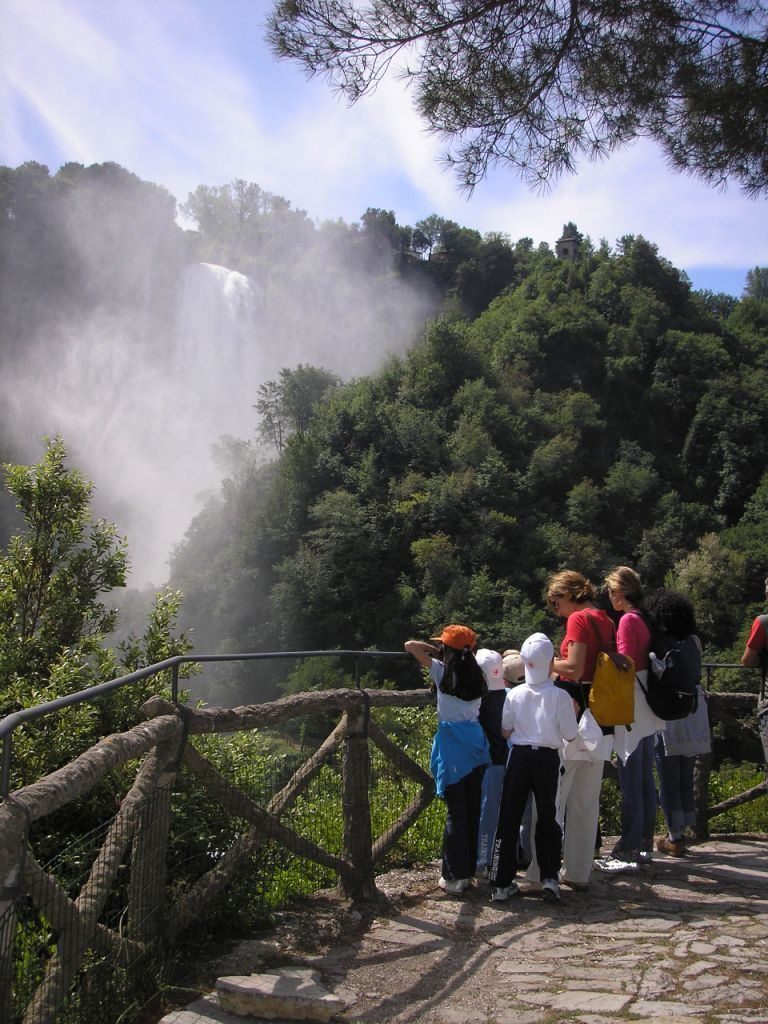 cascata delle marmore la maestosità